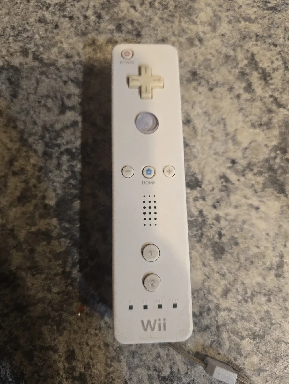 Nintendo Wii Lot Of 2 Controllers Parts Only (1 Black/ 1 White) Not Working